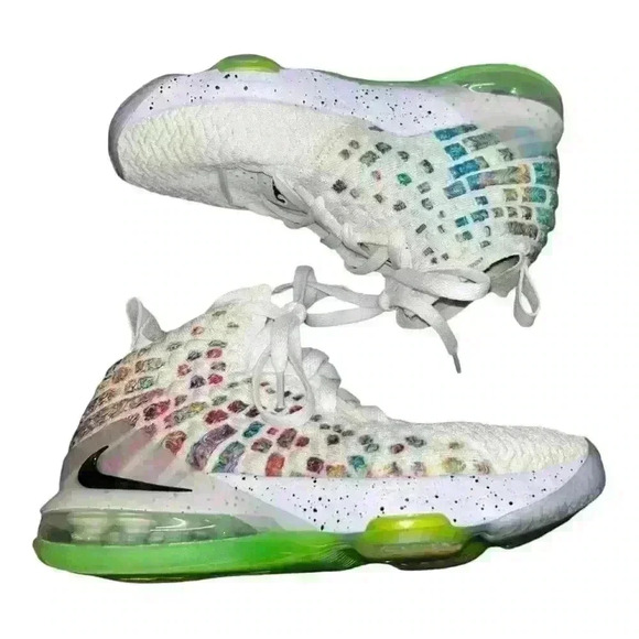 Size 5Y - Nike LeBron 17 Air Command Force - Picture 2 of 15